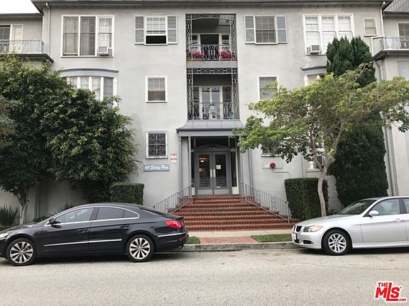 2nd image of 401 Shirley Pl APT 204