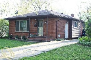 1st image of 1323 N Custer Ave