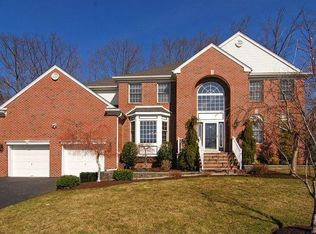 12 Hemingway Dr, Ledgewood, NJ 07852