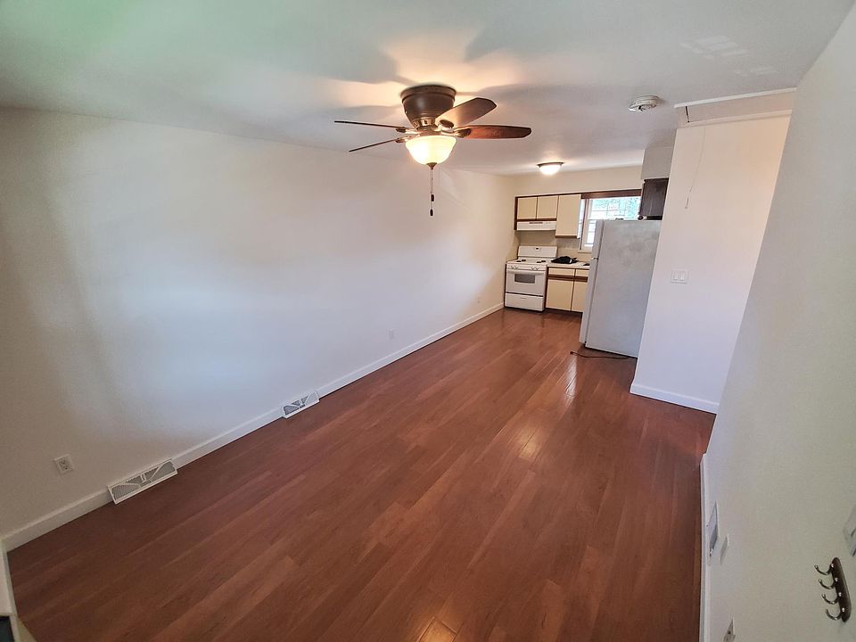 1st image of 2100 Victory Blvd #2