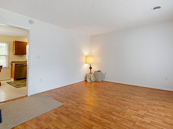 3rd image of 45 Nancy Ct NW