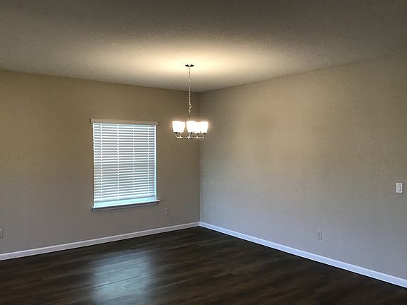 5th image of 163 Edge Park Trl