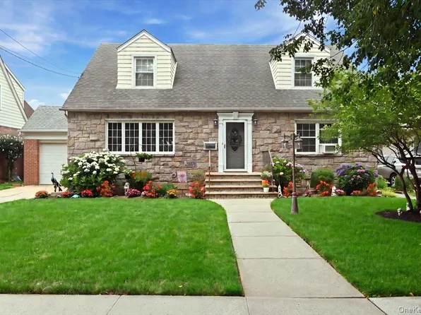 166 Beech Street, Floral Park, NY 11001