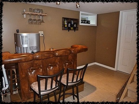 3rd image of 122 Cottage Ave