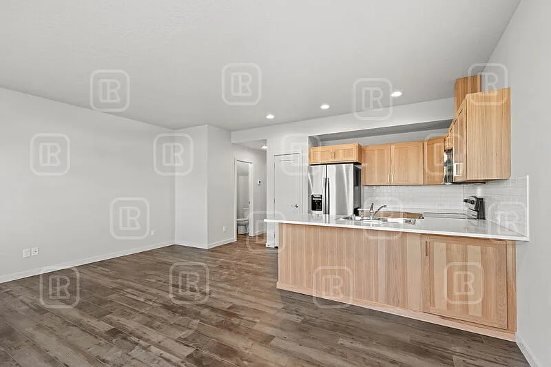 3 bed, 2.5 bath, 1457 sqft, $2,050 — Photo 4