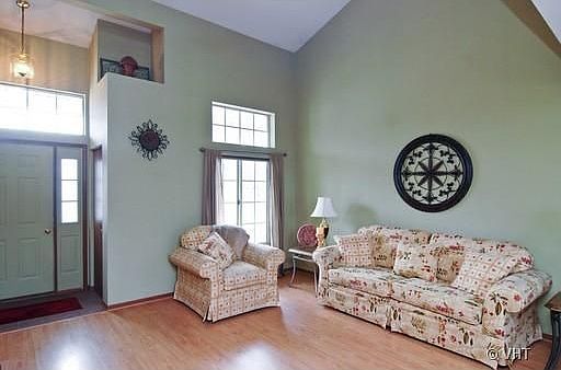 4th image of 2138 N Sunrise Dr