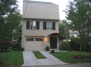 10 Pierce St, Marblehead, MA 01945