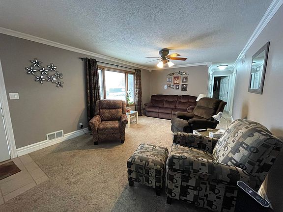 3rd image of 1808 W D St