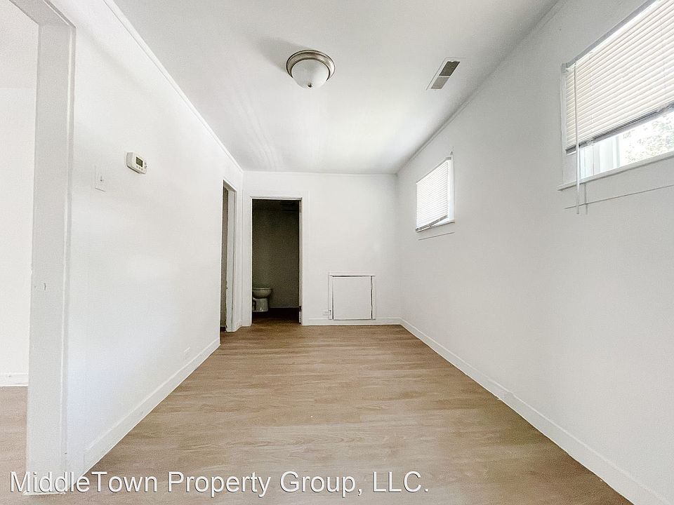 1st image of 3501 N Bellaire Ave