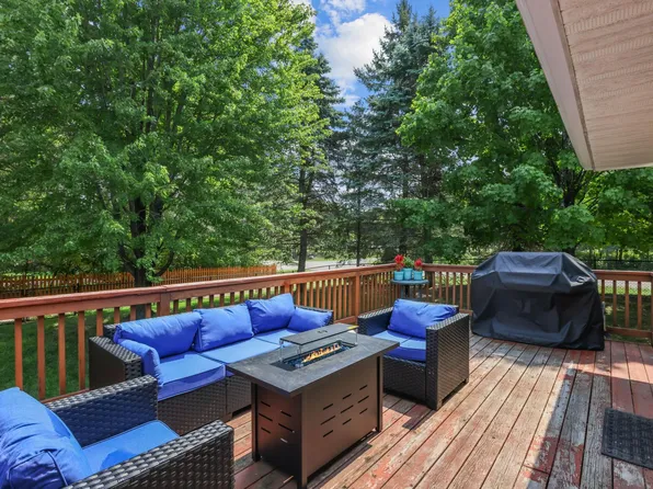 7600 Palomino Ln, Lino Lakes, MN 55014