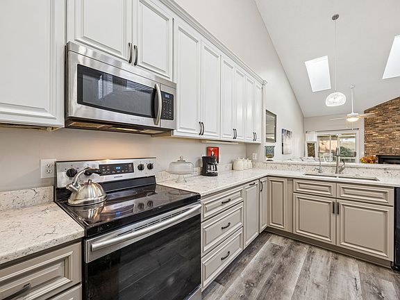 4th image of 12036 Arbor Lake Dr
