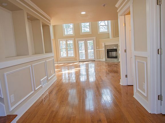 4th image of 116 Little Ln