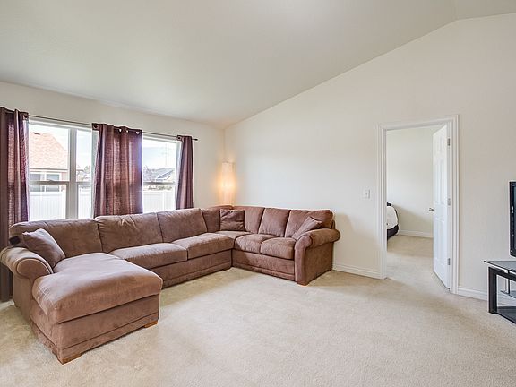 4th image of 3303 Syrah St