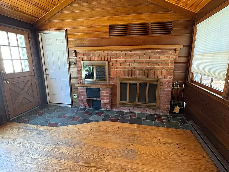 24975 Franklin Park Dr — Photo 22