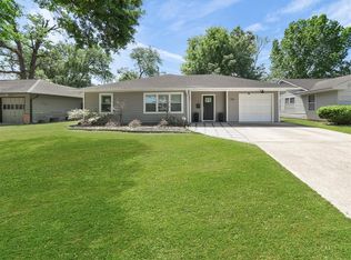 2215 Saxon Dr, Houston, TX 77018