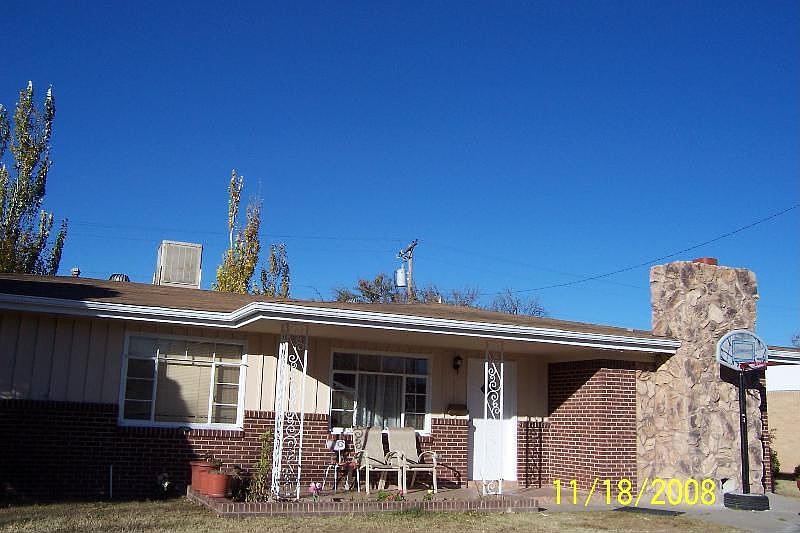 1st image of 803 S Heights Dr