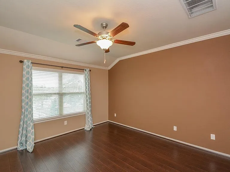 6490 Calgary Woods Ln — Photo 19