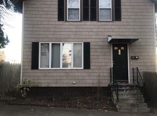 28 Mary St, Pawtucket, RI 02860