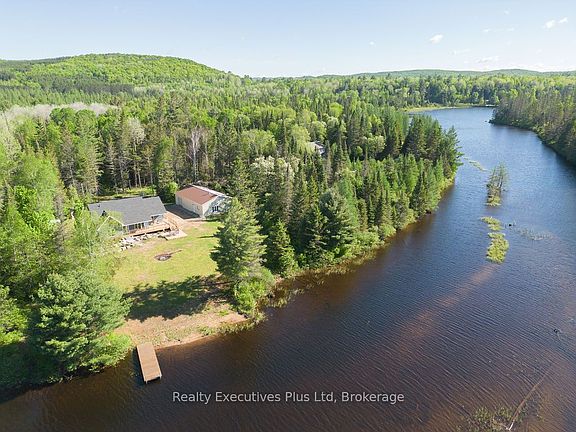 3rd image of 387 Brennans Rd