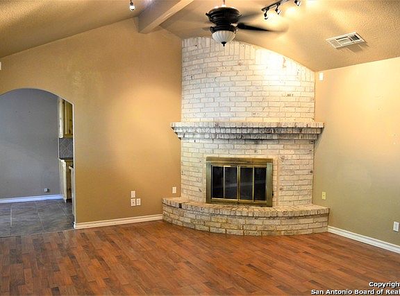 3rd image of 5018 Crestwood Dr