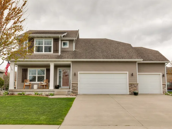 1376 E Pine Ridge Dr, Polk City, IA 50226