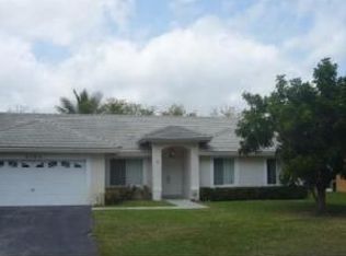 5160 NW 98th Dr, Coral Springs, FL 33076