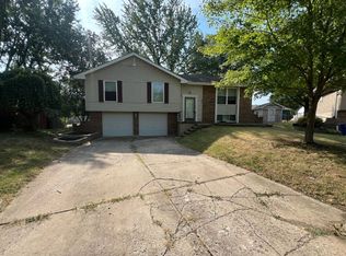508 NE Shiloh Cir, Blue Springs, MO 64014