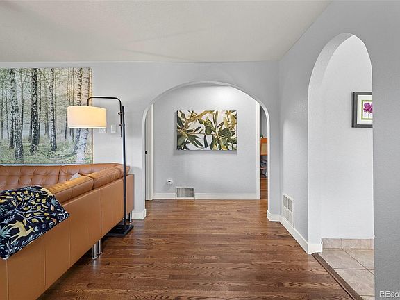 4th image of 4736 Estes Street