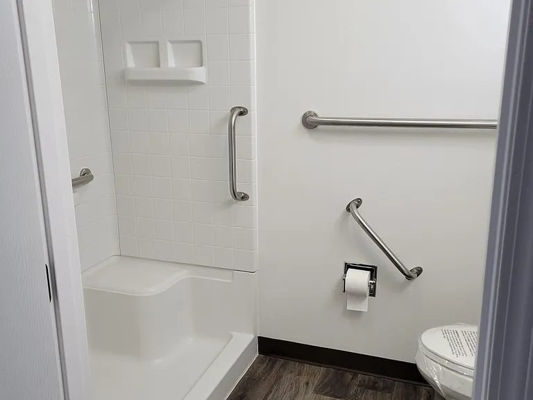 Alverno Apartments — Photo 7