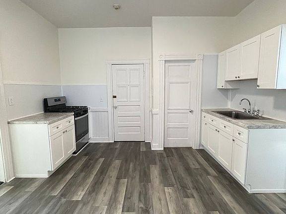 5th image of 123 High St APT 42