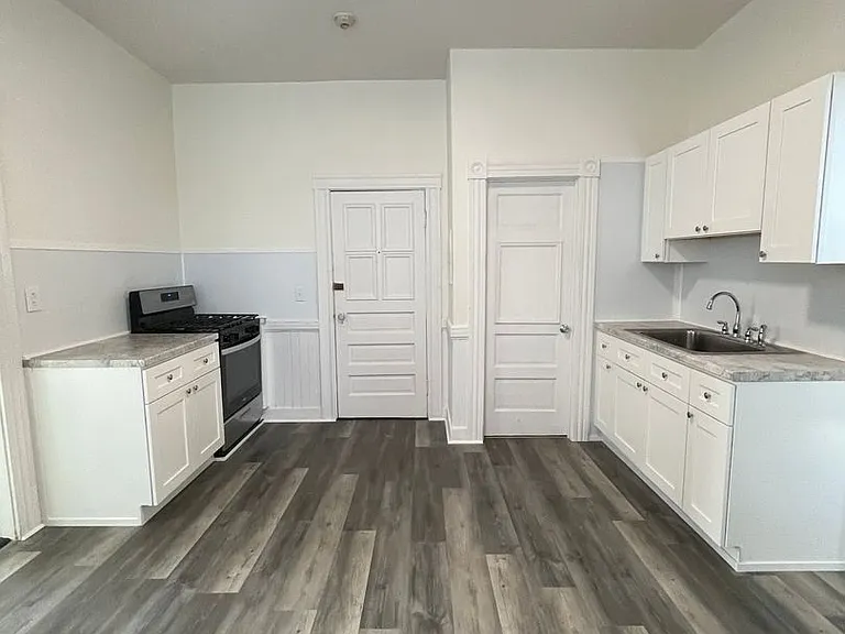 123 High St — Photo 4