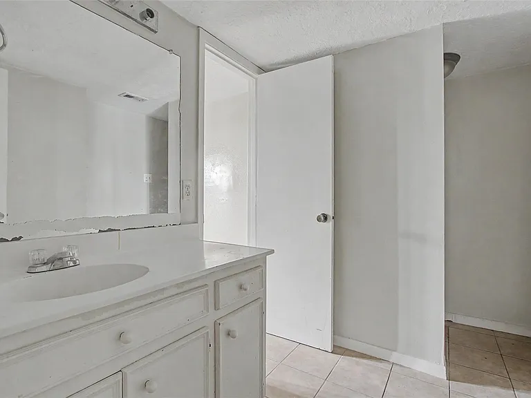 13119 Hollowcreek Park Dr — Photo 13