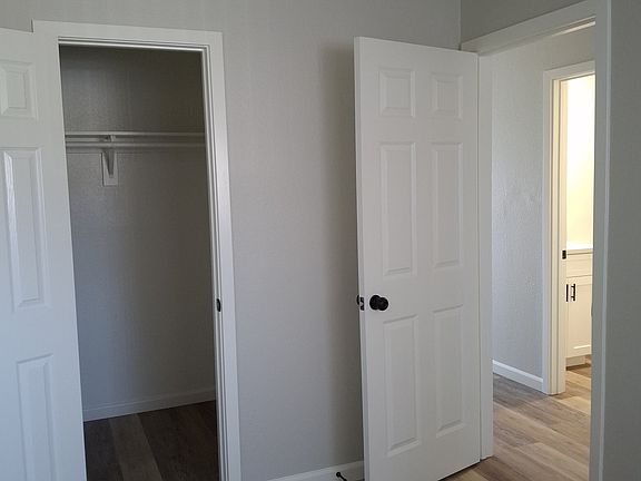 4th image of 1035 Georgia St APT L