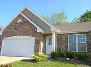 3133 Somerset Green Ct, Saint Louis, MO 63136