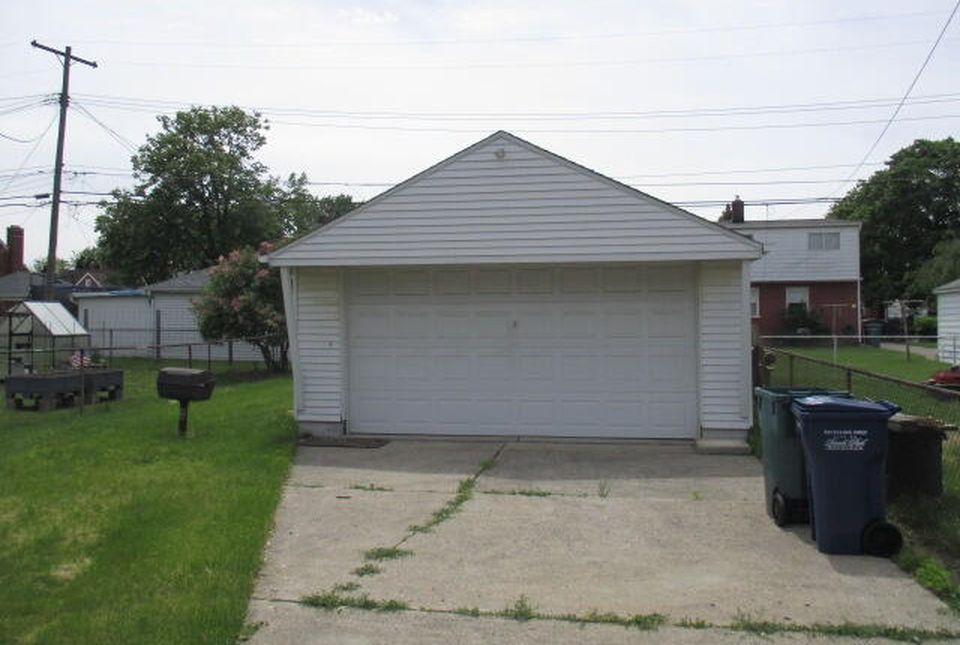 1425 Moran Ave, Lincoln Park, MI - View 6