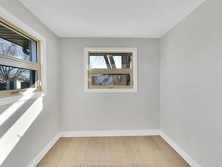 142 1st St — Photo 16