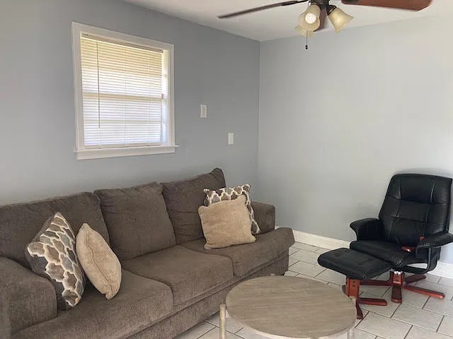 2 bed, 680 sqft, $1,400 — Photo 3