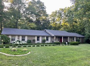 406 Deepwood Dr, Hopkinsville, KY 42240