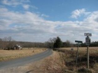 130 Falls Ln, Chatham, VA 24531