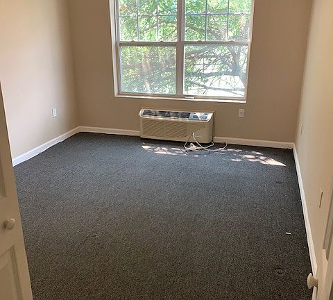 4th image of 59 Park Ave #205