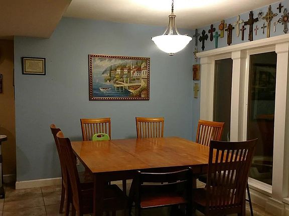 4th image of 321 E Eugie Ave