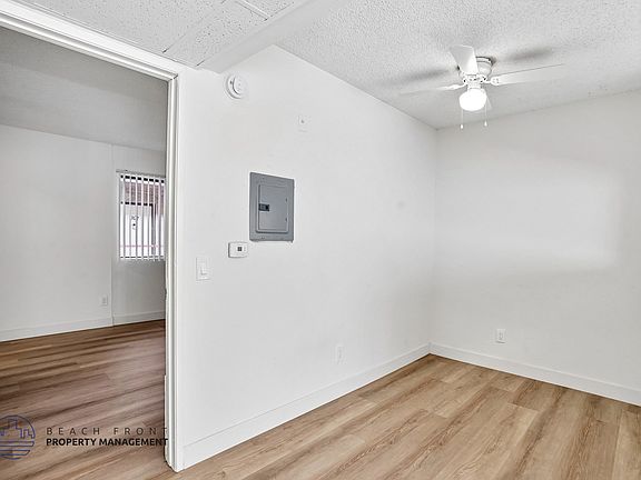 5th image of 437 S Grand View St APT 312