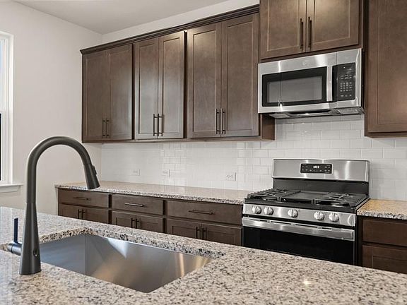 5th image of 312 Cornett Way