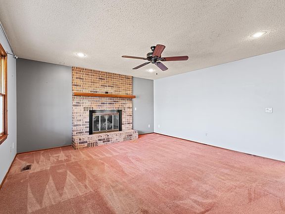 4th image of 1710 Ashbriar Dr