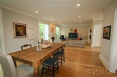 3rd image of 15 Easthaven Ln