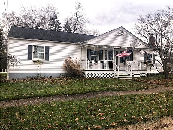3rd image of 803 Pine St