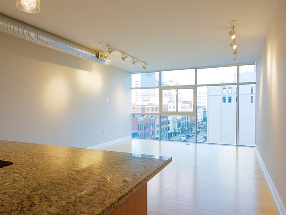 3rd image of 100 E Gay St Unit 603