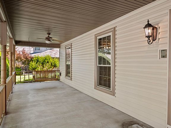 4th image of 1502 Hawkwood Rd