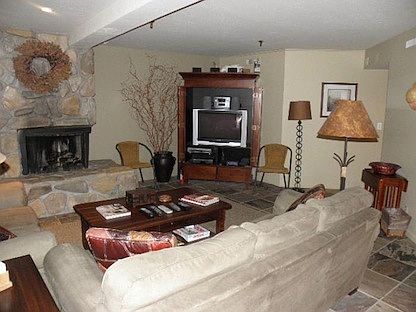 4th image of 1404 Deer Valley Dr N