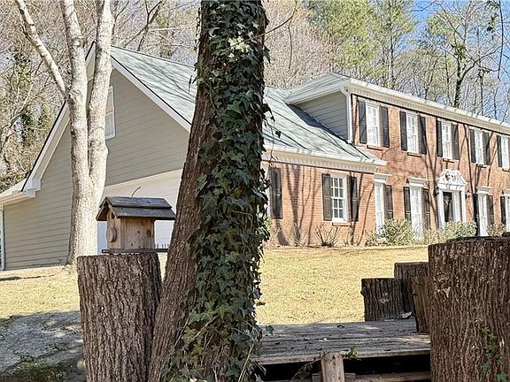 5th image of 1735 Ridgefield Dr